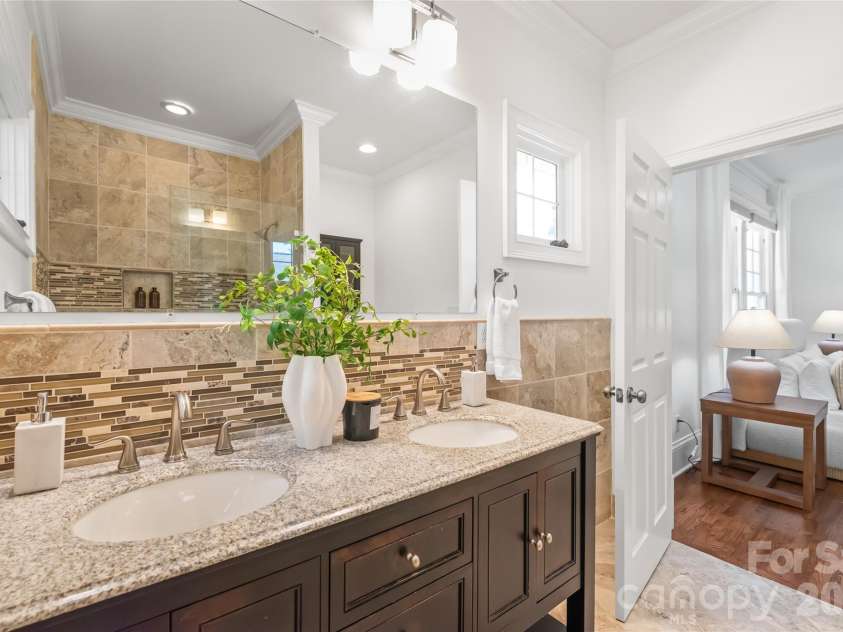 1609 Belvedere Avenue, Charlotte, NC 28205.  MLS# CAR4373497, YatesRealty ID 19935. 