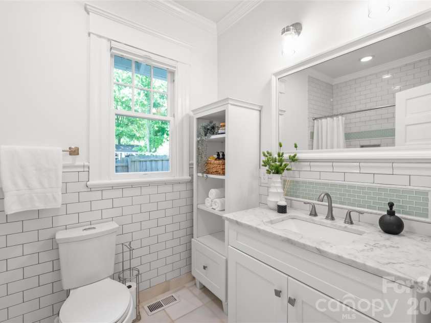 1609 Belvedere Avenue, Charlotte, NC 28205.  MLS# CAR4373497, YatesRealty ID 19935. 