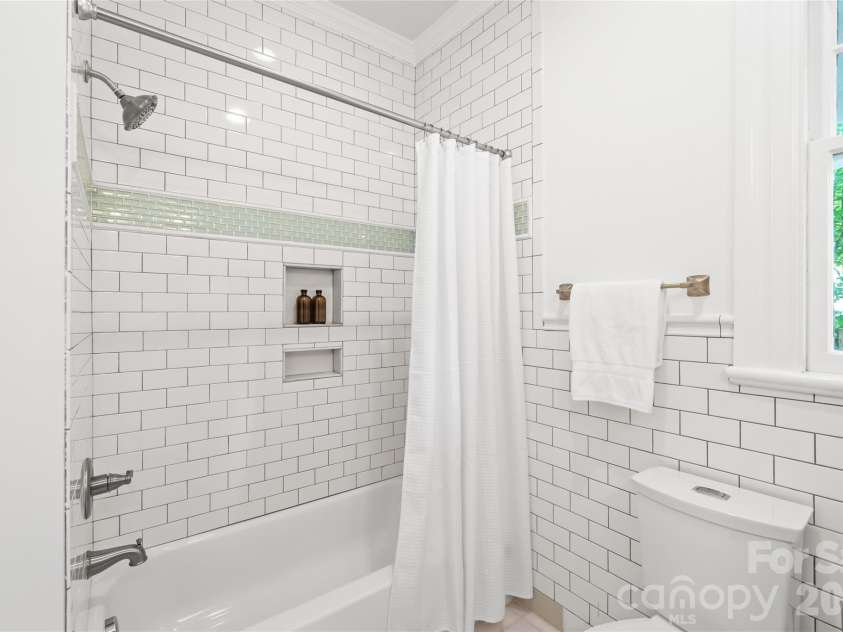 1609 Belvedere Avenue, Charlotte, NC 28205.  MLS# CAR4373497, YatesRealty ID 19935. 