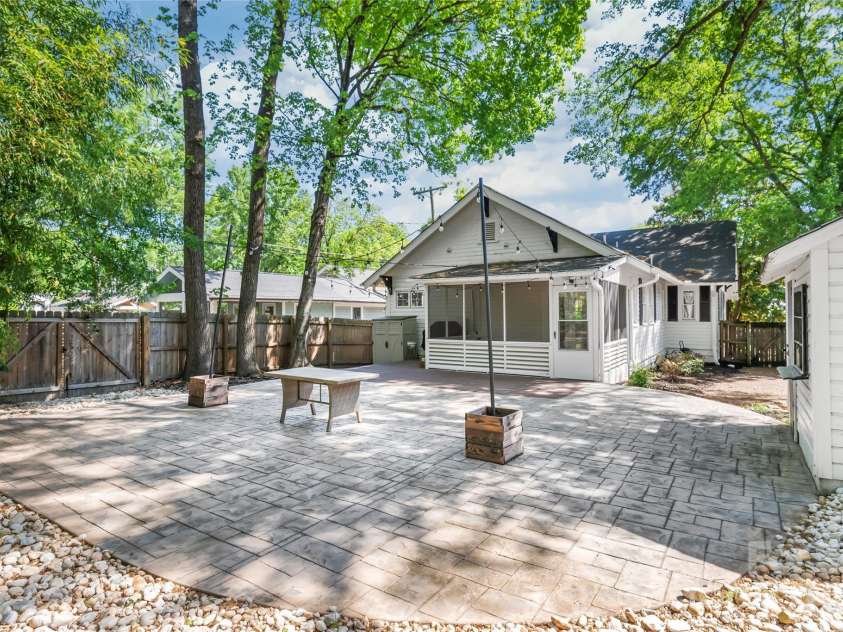 1609 Belvedere Avenue, Charlotte, NC 28205.  MLS# CAR4373497, YatesRealty ID 19935. 