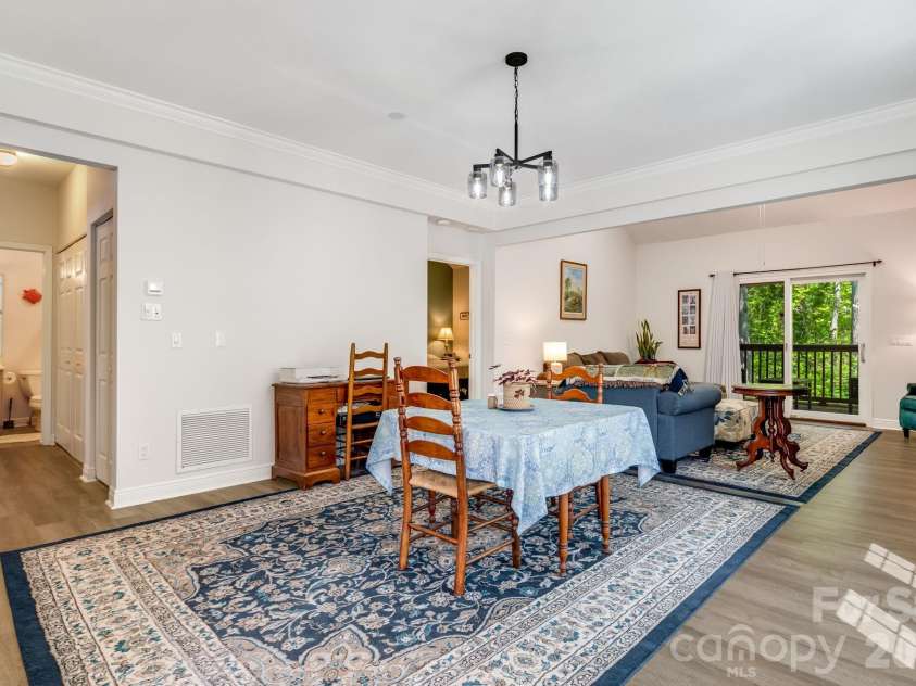 29 Little Cedar Court, Asheville, NC 28805.  MLS# CAR4373943, YatesRealty ID 19936. 