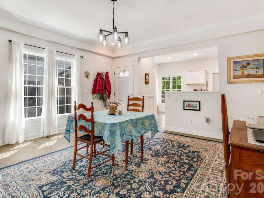 29 Little Cedar Court, Asheville, NC 28805.  MLS# CAR4373943, YatesRealty ID 19936. 