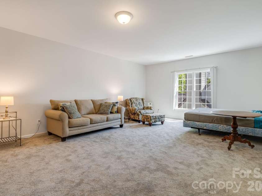 29 Little Cedar Court, Asheville, NC 28805.  MLS# CAR4373943, YatesRealty ID 19936. 