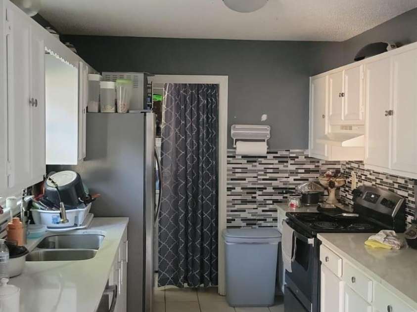 7401 Merrily Lane, Charlotte, NC 28214.  MLS# CAR4270157, YatesRealty ID 19936. 