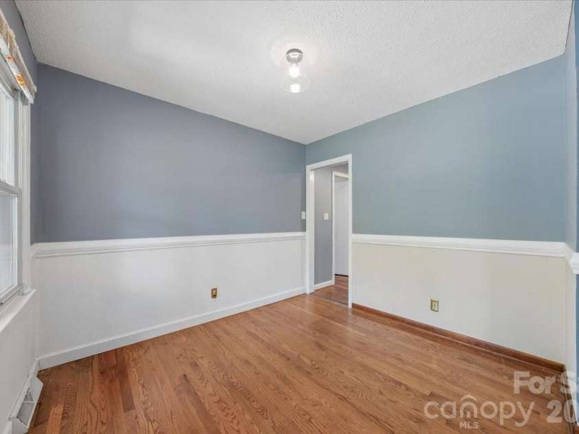 107 Fox Run Drive, Fort Mill, SC 29715.  MLS# CAR4374438, YatesRealty ID 19937. 