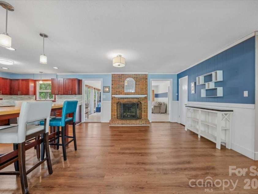 107 Fox Run Drive, Fort Mill, SC 29715.  MLS# CAR4374438, YatesRealty ID 19937. 