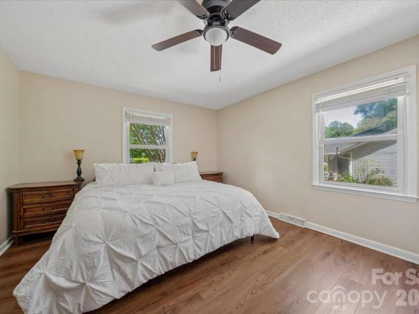 107 Fox Run Drive, Fort Mill, SC 29715.  MLS# CAR4374438, YatesRealty ID 19937. 