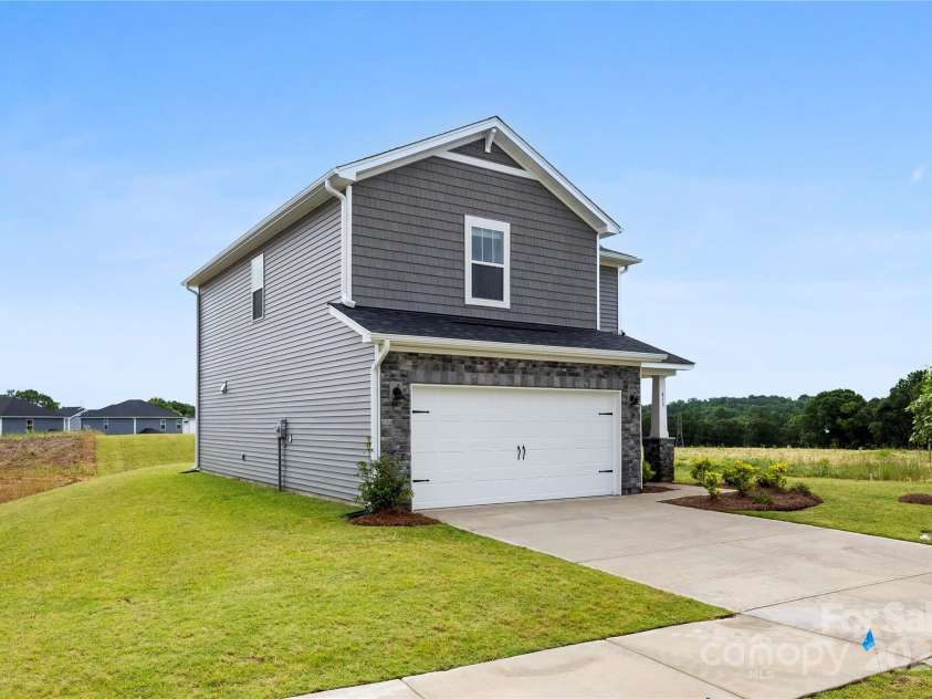 415 Luna Lane, Shelby, NC 28152.  MLS# CAR4269755, YatesRealty ID 19937. 