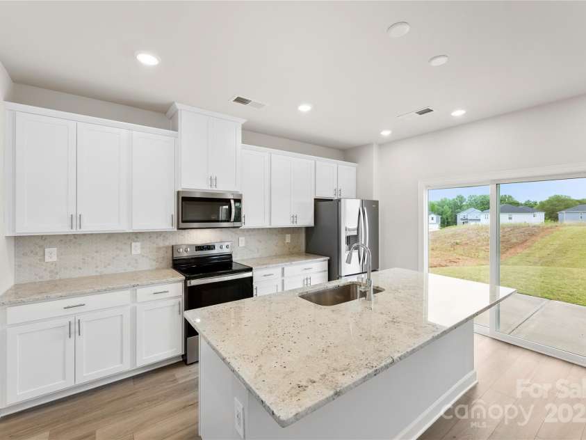 415 Luna Lane, Shelby, NC 28152.  MLS# CAR4269755, YatesRealty ID 19937. Kitchen