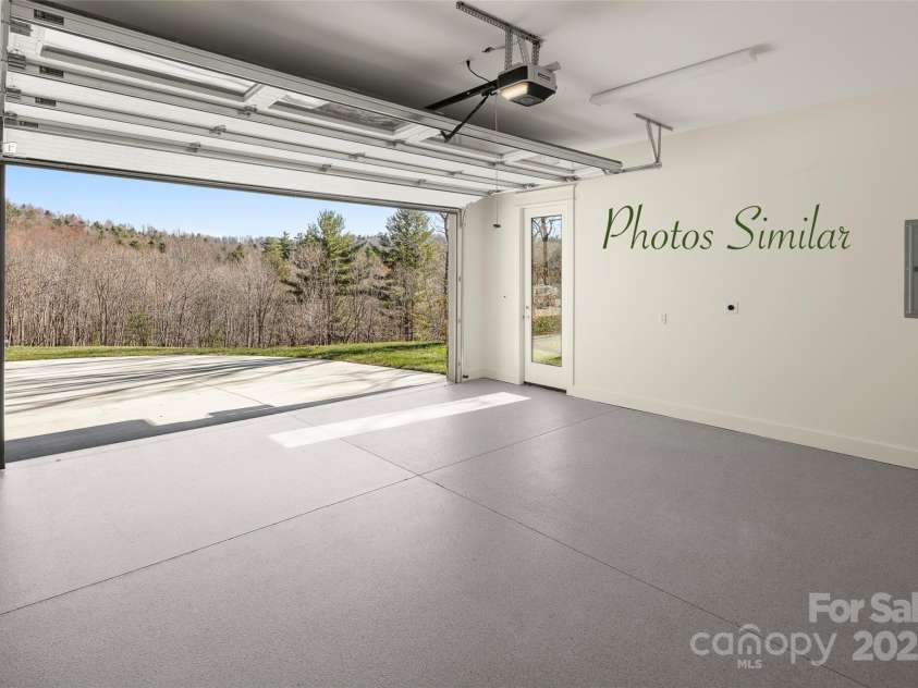 55 Chimney Chase Trail, Hendersonville, NC 28739.  MLS# CAR4271800, YatesRealty ID 19938. GARAGE WITH EPOXY FLOORS
