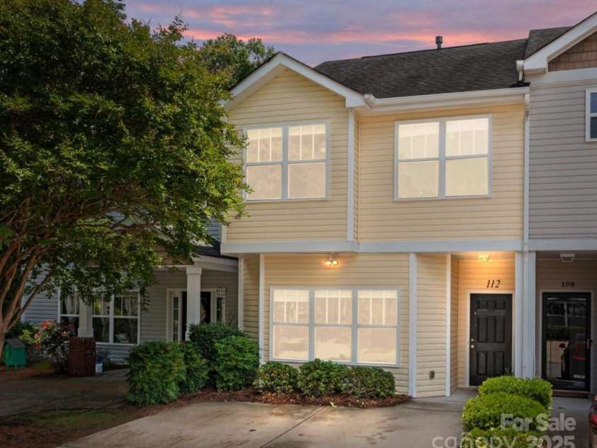 112 St Vincent Place, Mount Holly, NC 28120.  MLS# CAR4257801, YatesRealty ID 19939. 