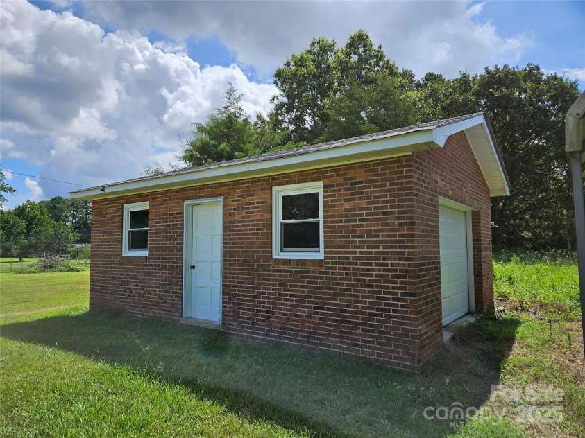 20402 Norton Road, Albemarle, NC 28001.  MLS# CAR4328992, YatesRealty ID 1994. 