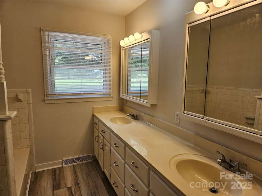 20402 Norton Road, Albemarle, NC 28001.  MLS# CAR4328992, YatesRealty ID 1994. 