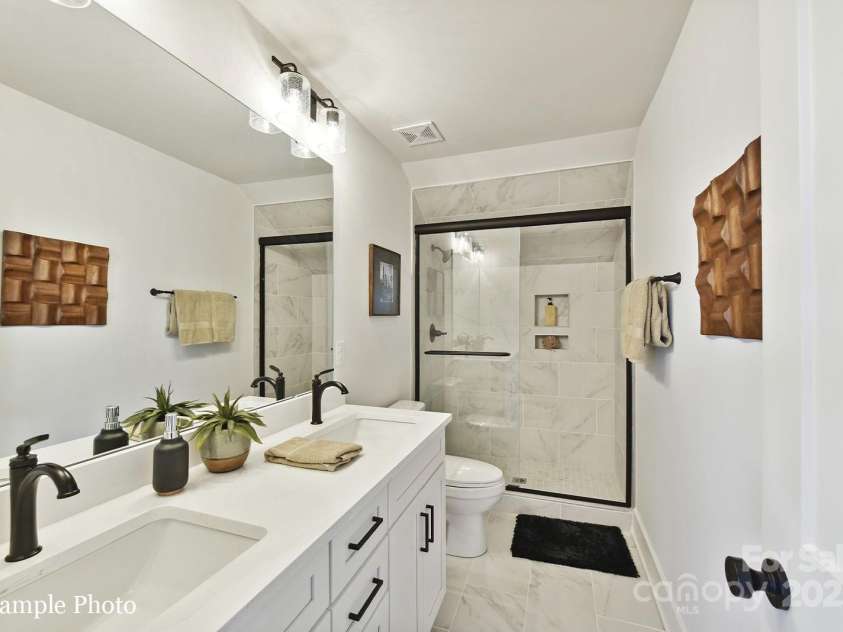 5055 Elm View Drive, Charlotte, NC 28277.  MLS# CAR4179740, YatesRealty ID 19940. 