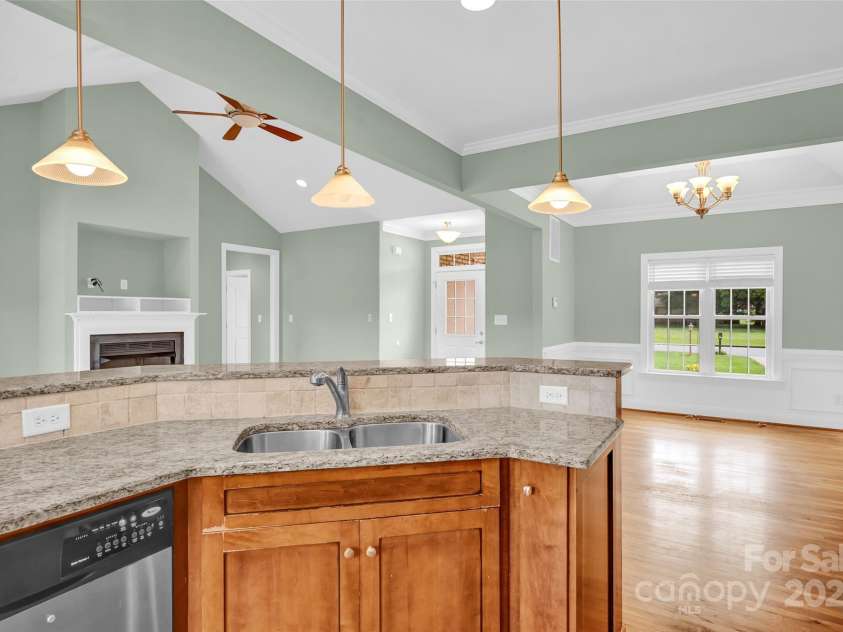 116 Postell Drive, Statesville, NC 28625.  MLS# CAR4269871, YatesRealty ID 19941. 