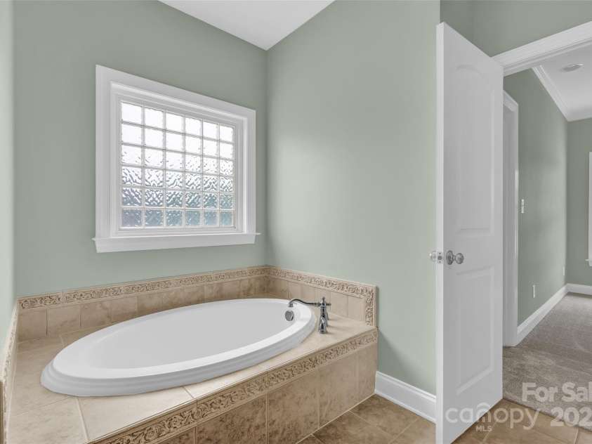 116 Postell Drive, Statesville, NC 28625.  MLS# CAR4269871, YatesRealty ID 19941. 