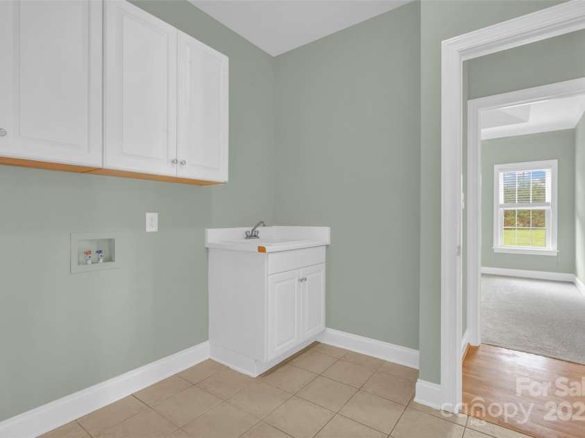 116 Postell Drive, Statesville, NC 28625.  MLS# CAR4269871, YatesRealty ID 19941. 