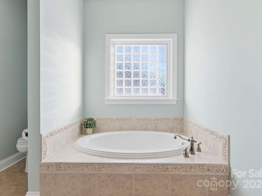 116 Postell Drive, Statesville, NC 28625.  MLS# CAR4318122, YatesRealty ID 19941. 