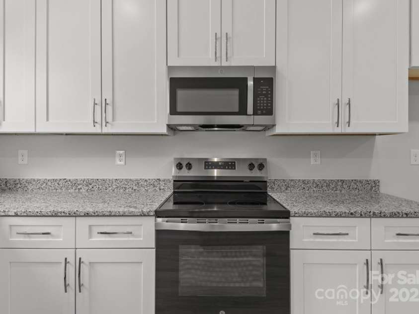 706 Live Oak Street, Shelby, NC 28150.  MLS# CAR4258050, YatesRealty ID 19942. 