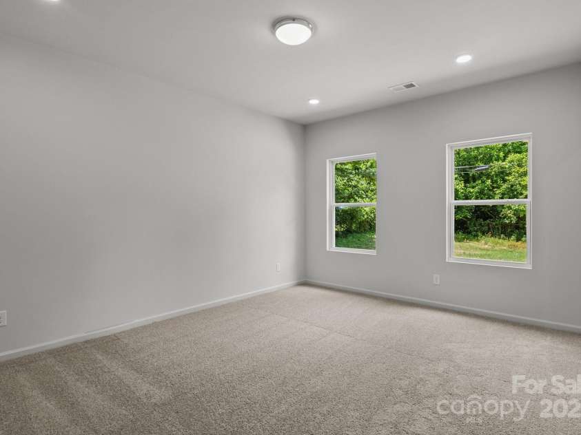 706 Live Oak Street, Shelby, NC 28150.  MLS# CAR4258050, YatesRealty ID 19942. 