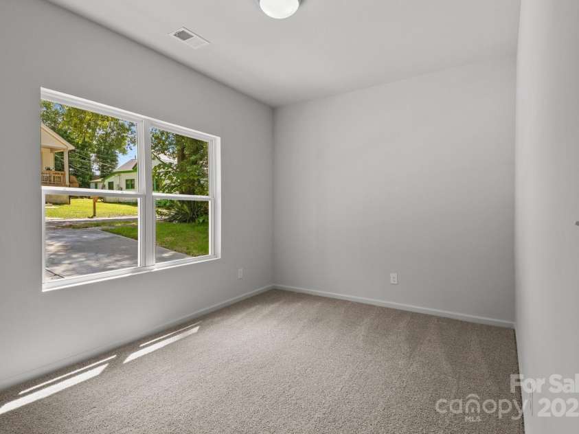 706 Live Oak Street, Shelby, NC 28150.  MLS# CAR4258050, YatesRealty ID 19942. 