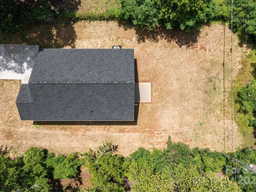 706 Live Oak Street, Shelby, NC 28150.  MLS# CAR4258050, YatesRealty ID 19942. 