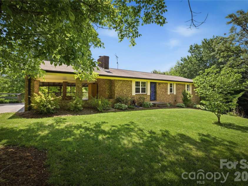 1983 Pinecrest Drive, Morganton, NC 28655.  MLS# CAR4376718, YatesRealty ID 19944. 