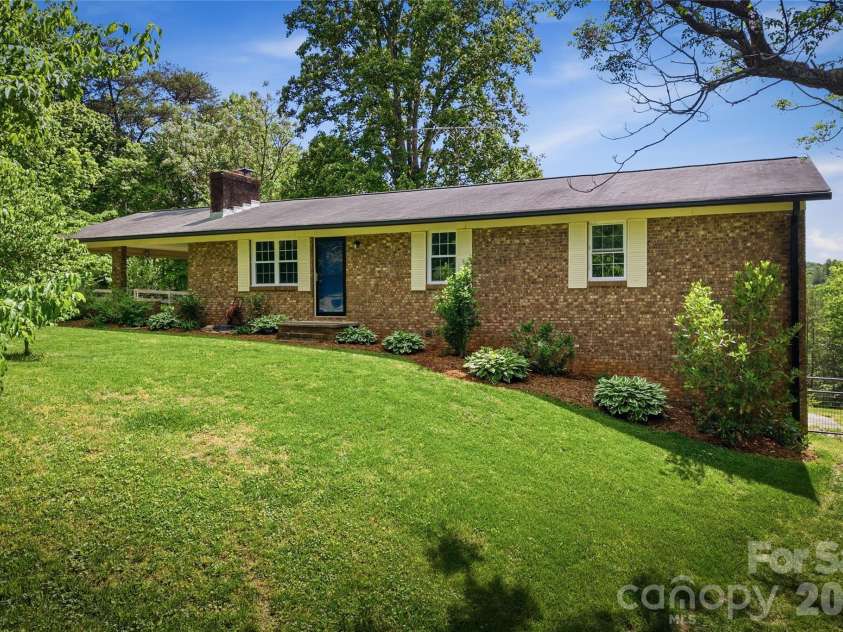 1983 Pinecrest Drive, Morganton, NC 28655.  MLS# CAR4376718, YatesRealty ID 19944. 