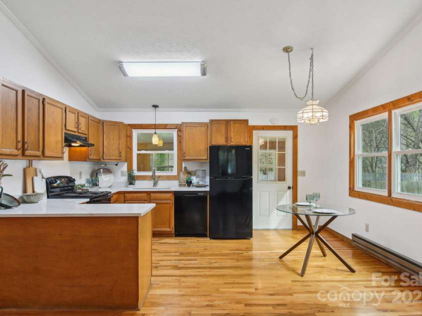 31 Elizabeth Lane, Maggie Valley, NC 28751.  MLS# CAR4247199, YatesRealty ID 19947. 