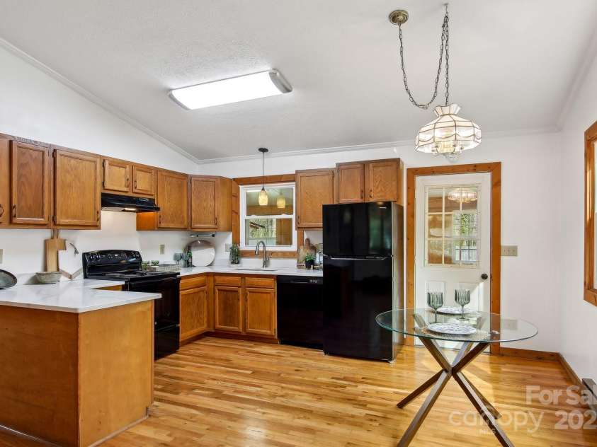 31 Elizabeth Lane, Maggie Valley, NC 28751.  MLS# CAR4247199, YatesRealty ID 19947. 
