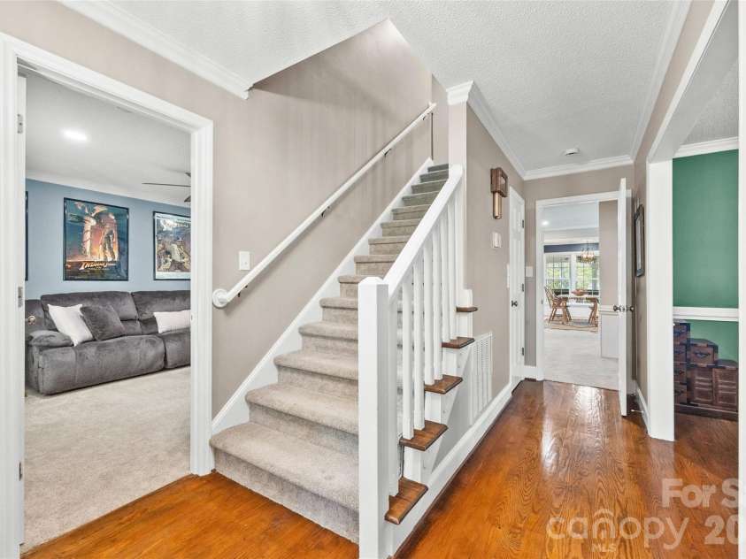 10500 Doylestown Road, Matthews, NC 28105.  MLS# CAR4364006, YatesRealty ID 19948. 