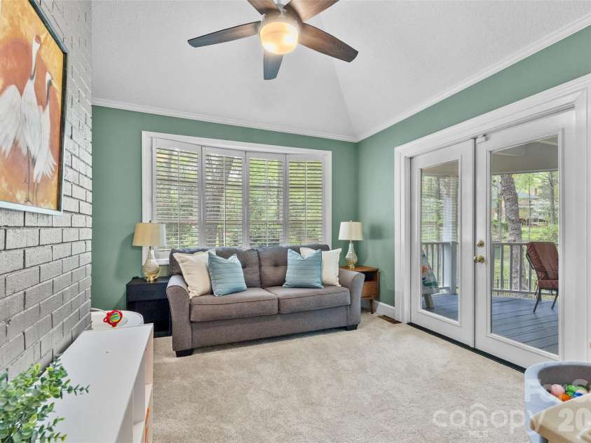 10500 Doylestown Road, Matthews, NC 28105.  MLS# CAR4364006, YatesRealty ID 19948. 