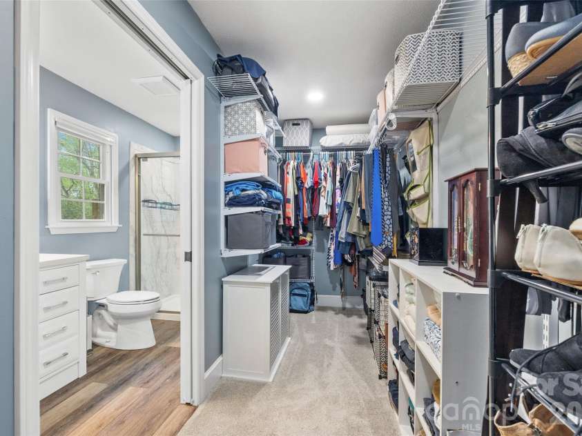 10500 Doylestown Road, Matthews, NC 28105.  MLS# CAR4364006, YatesRealty ID 19948. 