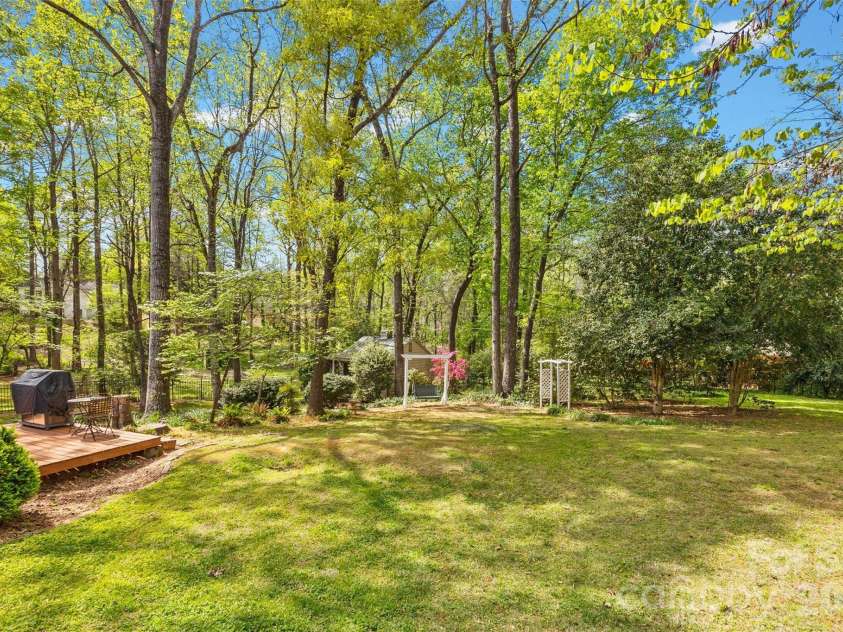 10500 Doylestown Road, Matthews, NC 28105.  MLS# CAR4364006, YatesRealty ID 19948. 