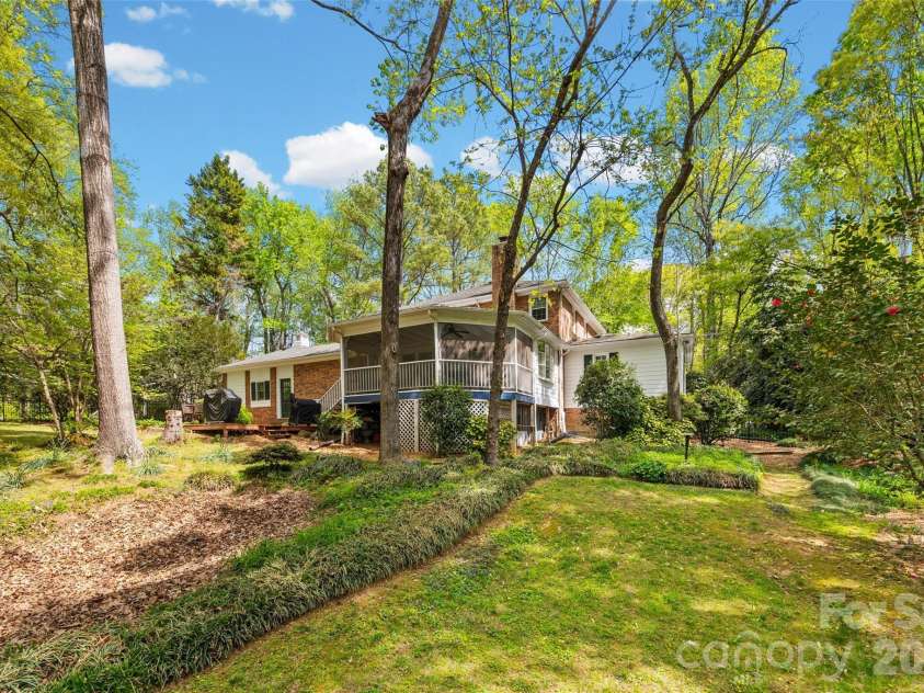 10500 Doylestown Road, Matthews, NC 28105.  MLS# CAR4364006, YatesRealty ID 19948. 