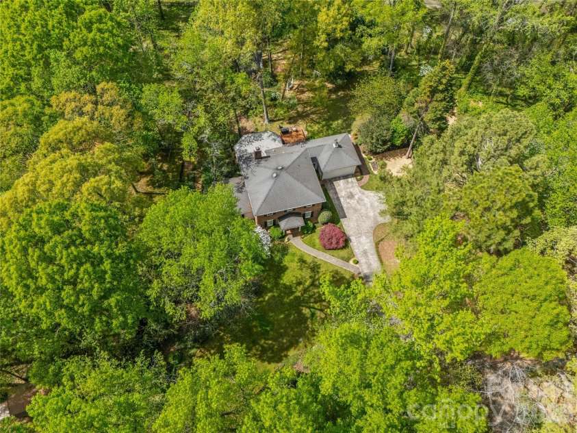 10500 Doylestown Road, Matthews, NC 28105.  MLS# CAR4364006, YatesRealty ID 19948. 