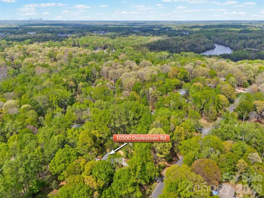 10500 Doylestown Road, Matthews, NC 28105.  MLS# CAR4364006, YatesRealty ID 19948. 