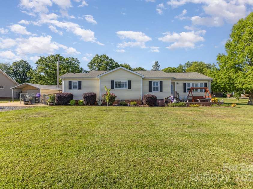 106 Rainbow Street, Concord, NC 28025.  MLS# CAR4252531, YatesRealty ID 19949. 