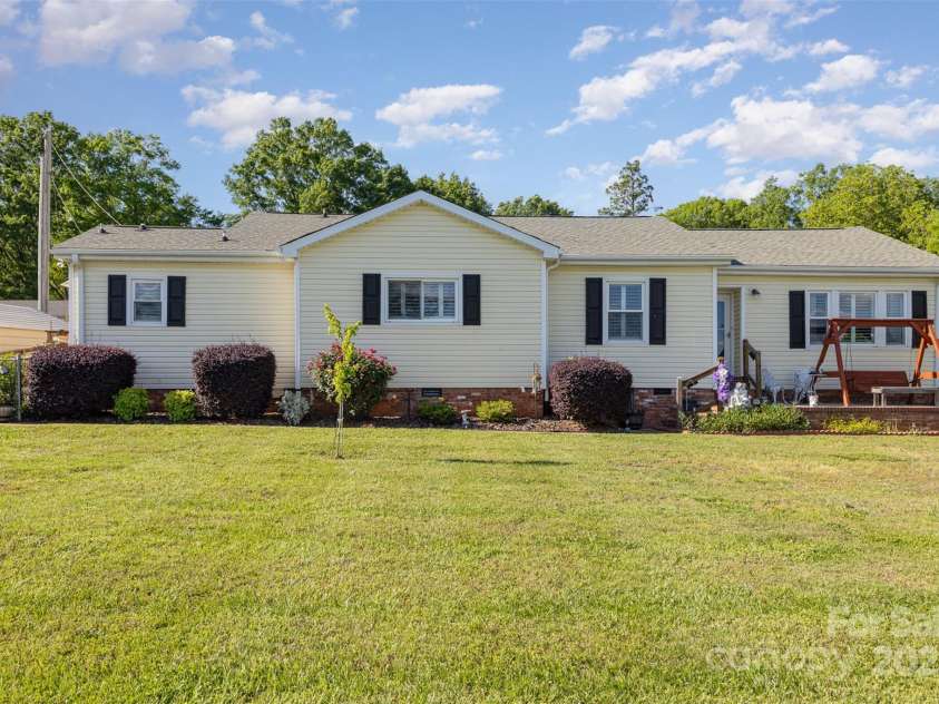 106 Rainbow Street, Concord, NC 28025.  MLS# CAR4252531, YatesRealty ID 19949. 