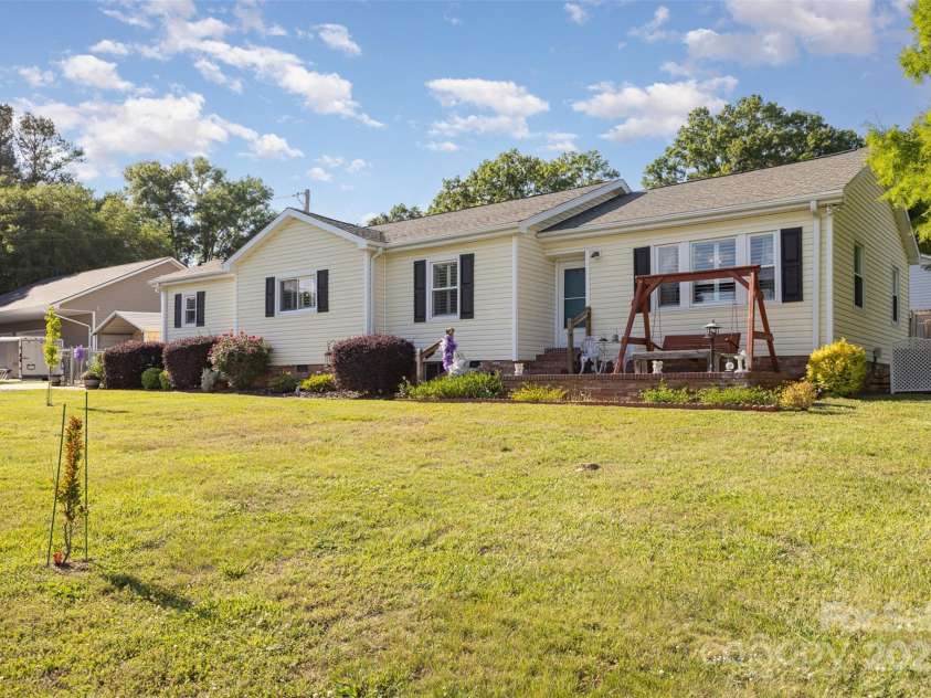 106 Rainbow Street, Concord, NC 28025.  MLS# CAR4252531, YatesRealty ID 19949. 