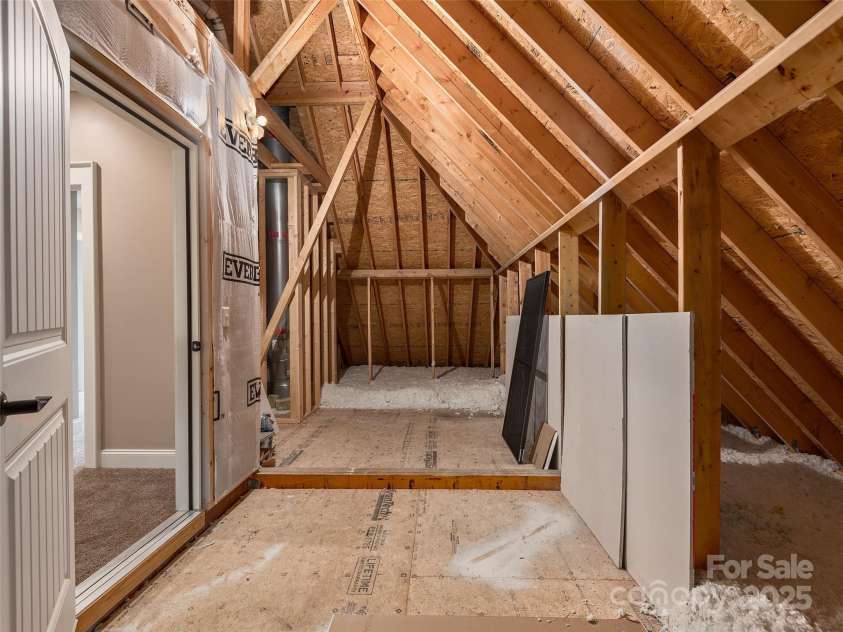 91 Watershed Way, Horse Shoe, NC 28742.  MLS# CAR4254295, YatesRealty ID 1995. 