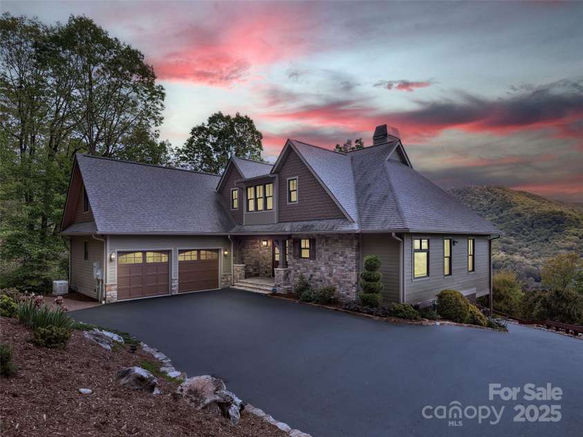 91 Watershed Way, Horse Shoe, NC 28742.  MLS# CAR4254295, YatesRealty ID 1995. 