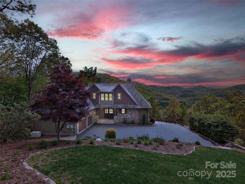 91 Watershed Way, Horse Shoe, NC 28742.  MLS# CAR4254295, YatesRealty ID 1995. 