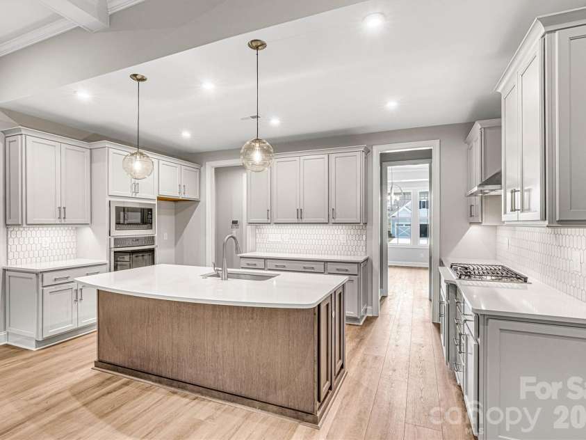 13413 Cozy Court, Charlotte, NC 28215.  MLS# CAR4365177, YatesRealty ID 19950. 
