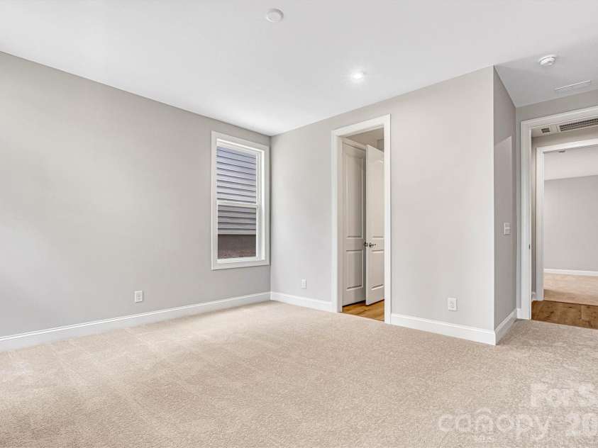 13413 Cozy Court, Charlotte, NC 28215.  MLS# CAR4365177, YatesRealty ID 19950. 