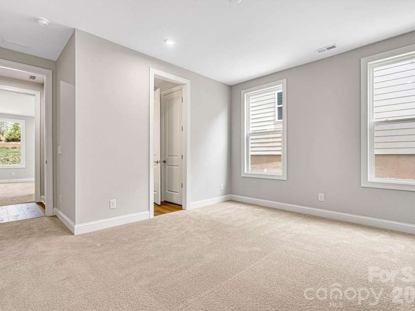 13413 Cozy Court, Charlotte, NC 28215.  MLS# CAR4365177, YatesRealty ID 19950. 