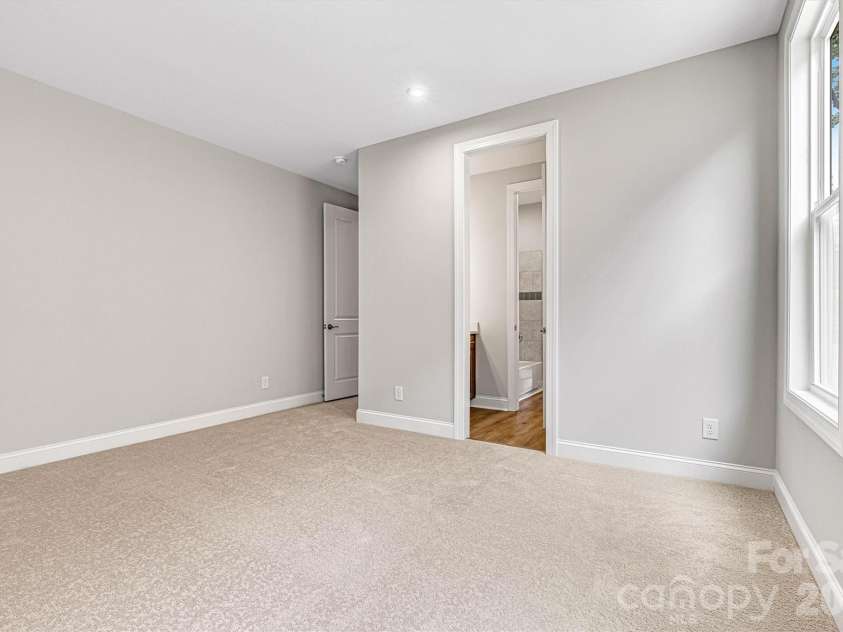13413 Cozy Court, Charlotte, NC 28215.  MLS# CAR4365177, YatesRealty ID 19950. 