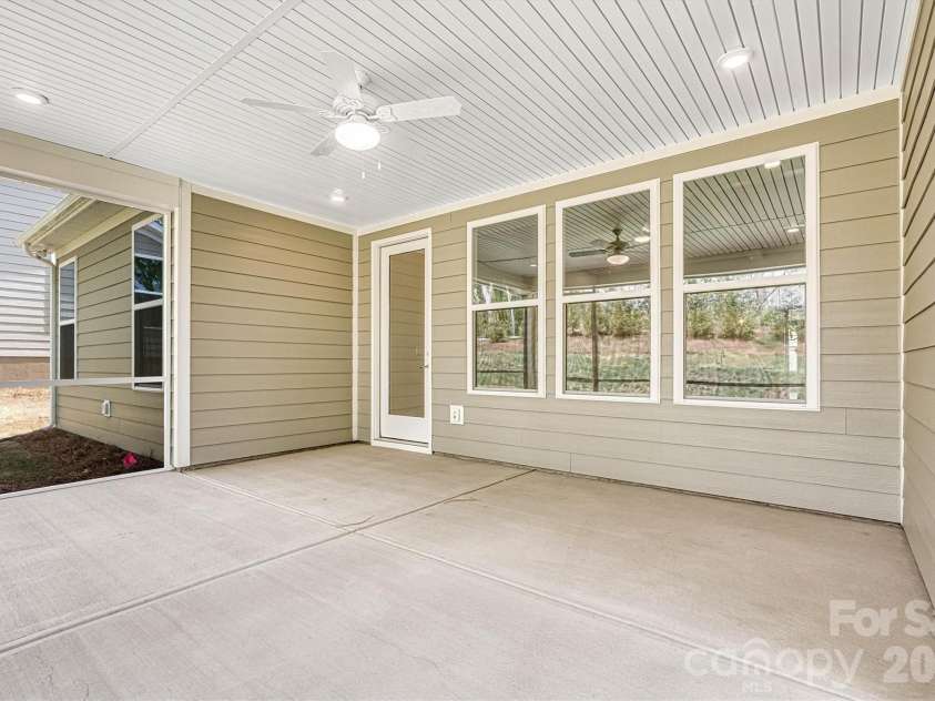 13413 Cozy Court, Charlotte, NC 28215.  MLS# CAR4365177, YatesRealty ID 19950. 