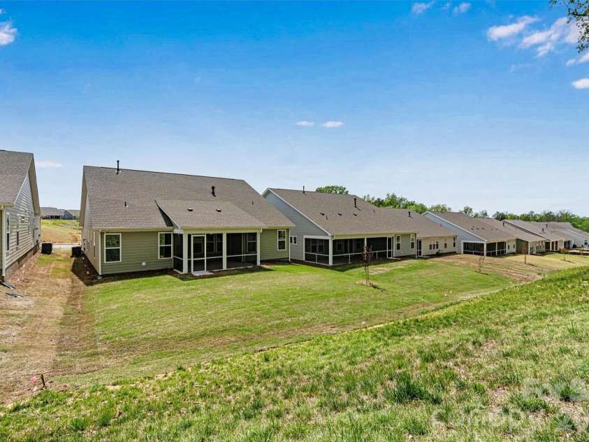 13413 Cozy Court, Charlotte, NC 28215.  MLS# CAR4365177, YatesRealty ID 19950. 