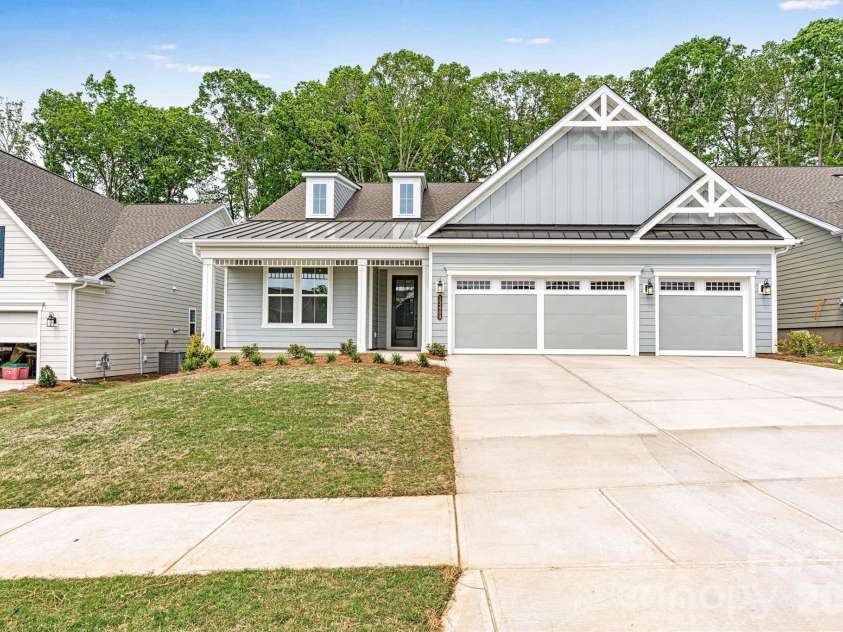 13409 Cozy Court, Charlotte, NC 28215.  MLS# CAR4366404, YatesRealty ID 19951. 